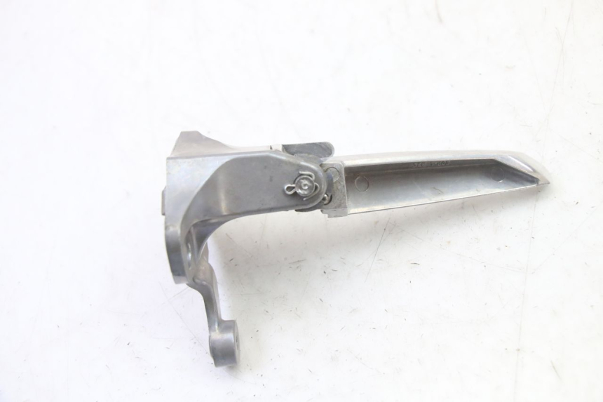 photo de CALE PIED ARRIERE GAUCHE YAMAHA XMAX X-MAX 125 (2021 - 2025)