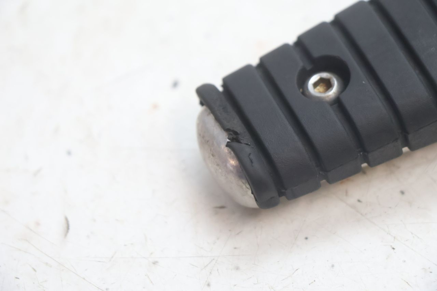 photo de CALE PIED ARRIERE GAUCHE YAMAHA XV VIRAGO 535 (1988 - 2004) - Autre angle de vue