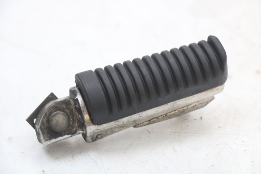 photo de CALE PIED ARRIERE GAUCHE YAMAHA XJ6 ABS 600 (2008 - 2016)