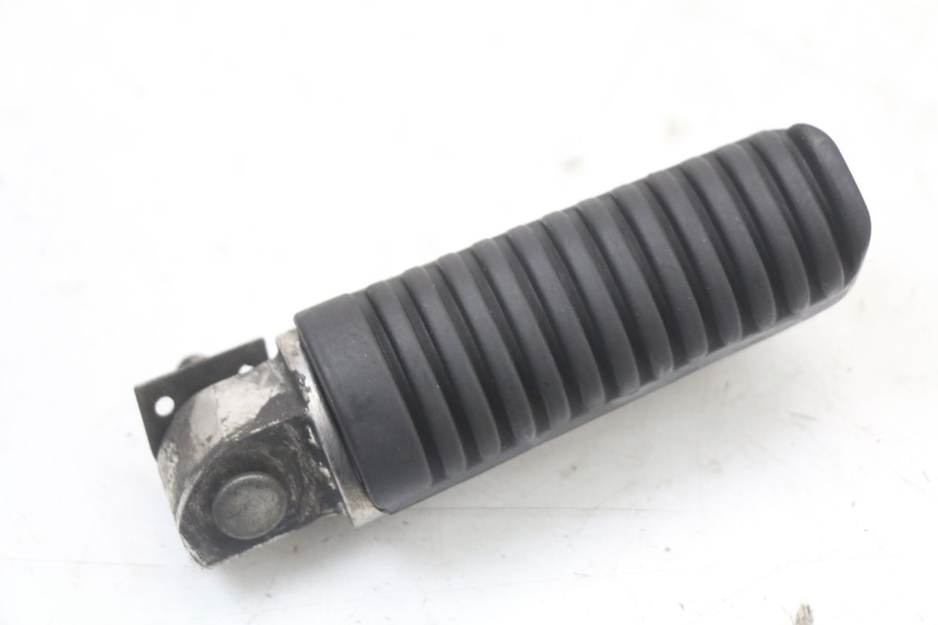 photo de CALE PIED ARRIERE GAUCHE YAMAHA XJ6 ABS 600 (2008 - 2016)