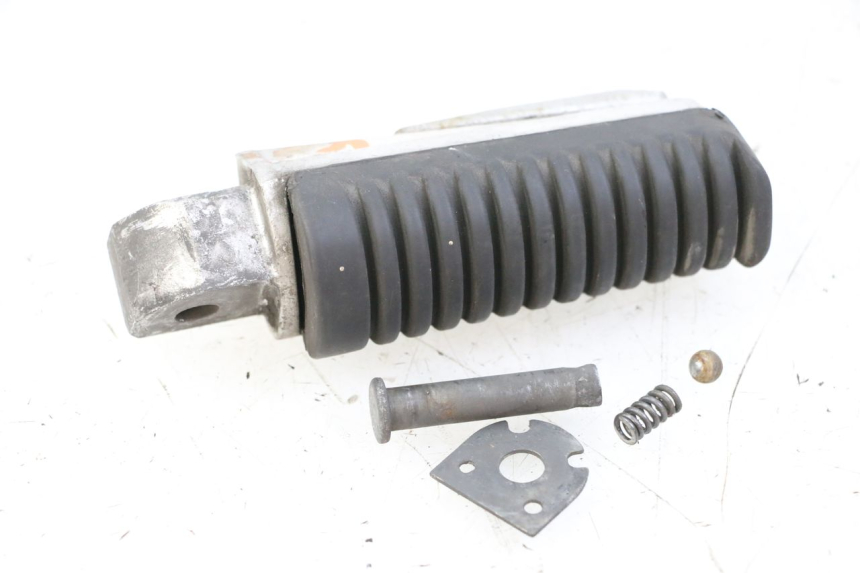 photo de CALE PIED ARRIERE GAUCHE YAMAHA XJ6 ABS 600 (2008 - 2016)