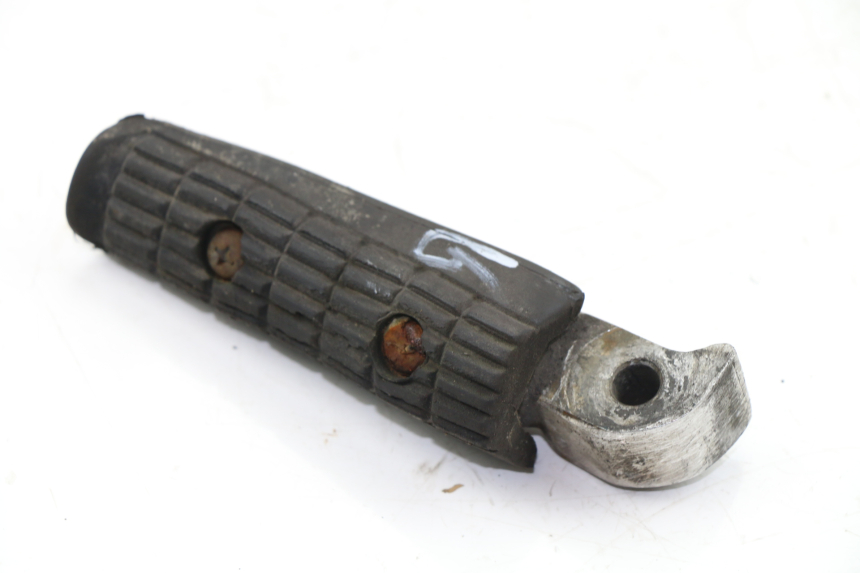 photo de CALE PIED ARRIERE GAUCHE YAMAHA XJS DIVERSION 600 (2000 - 2003)