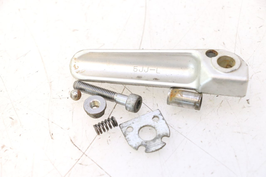 photo de CALE PIED ARRIERE GAUCHE YAMAHA YZF R6 600 (2008 - 2009) - Autre angle de vue