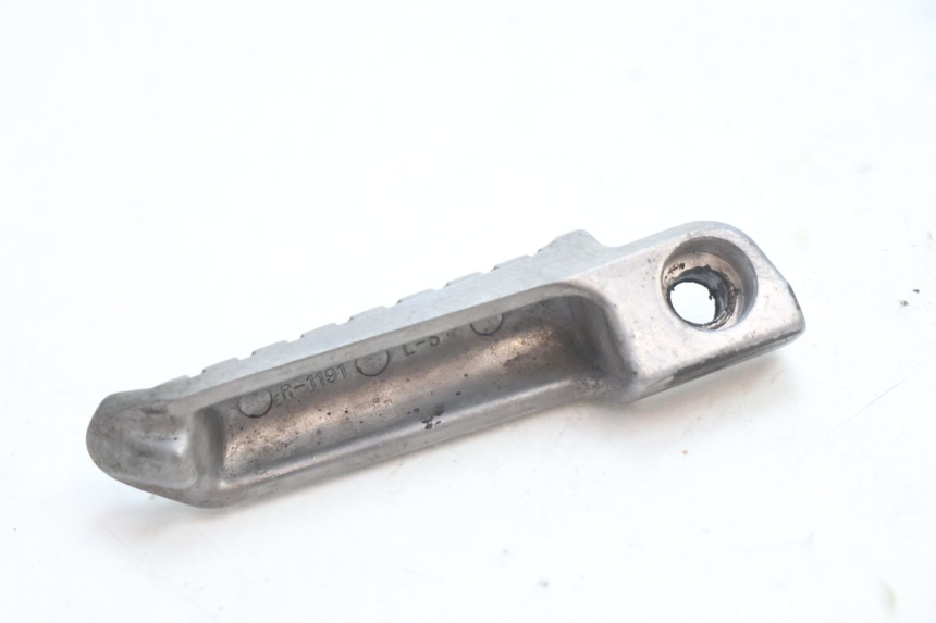 photo de CALE PIED ARRIERE GAUCHE KAWASAKI ZX-6R ZX6R 600 (1995 - 1997) - Autre angle de vue