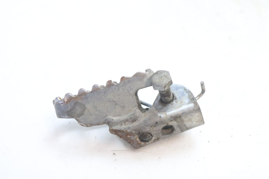 photo de CALE PIED AVANT DROIT HM HONDA DERAPAGE 50 (2007 - 2009) - Points de fixation