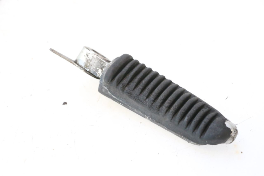photo de CALE PIED AVANT DROIT SUZUKI GSX F GSXF 750 (1988 - 1998) - Autre angle de vue