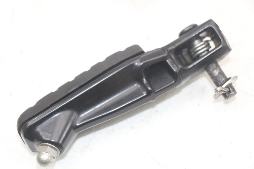 photo de CALE PIED AVANT DROIT HUSQVARNA SVARTPILEN 401 (2018 - 2023) - Zoom état d’usage