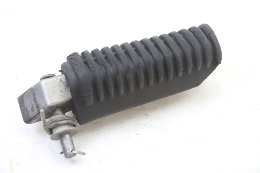 photo de CALE PIED AVANT DROIT BMW K 75 RT 750 (1989 - 1997)