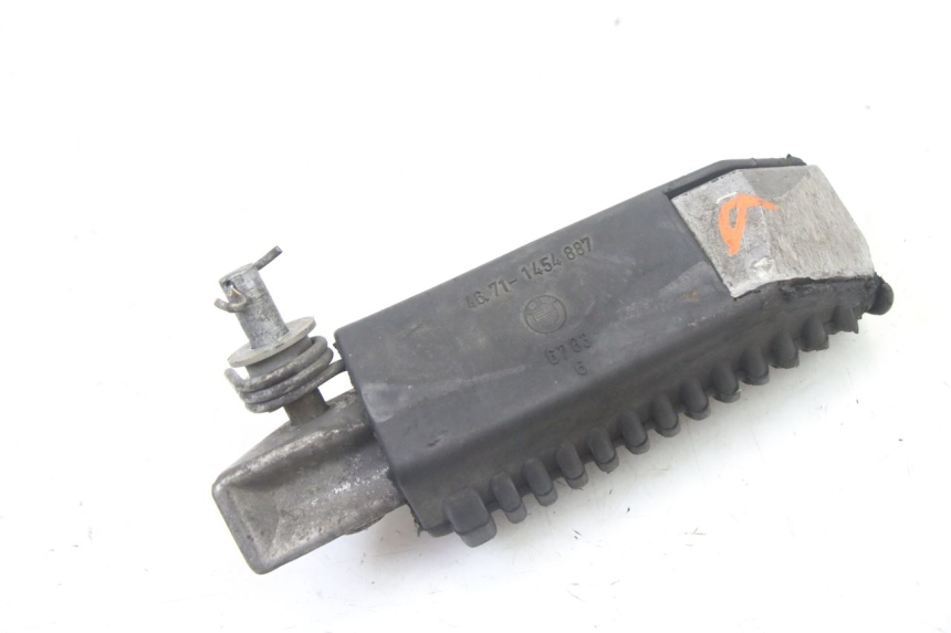 photo de CALE PIED AVANT DROIT BMW K 75 RT 750 (1989 - 1997)