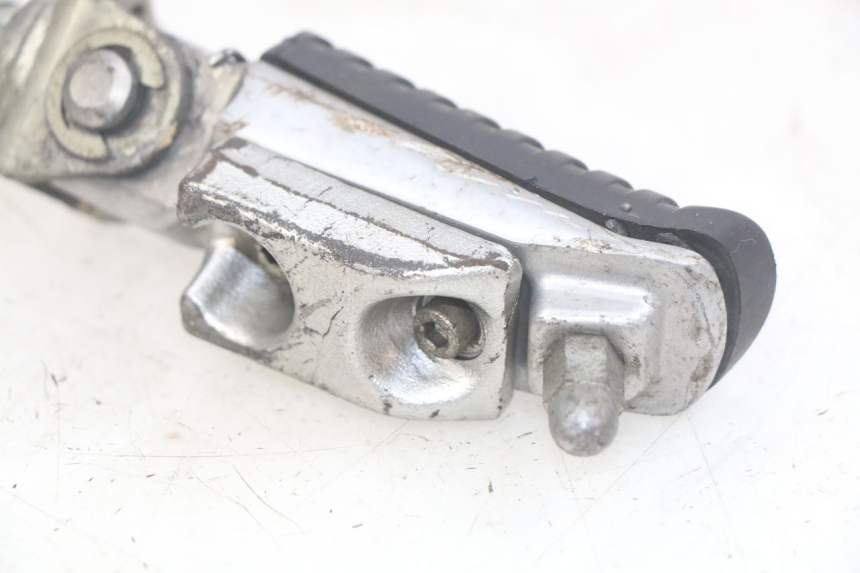 photo de CALE PIED AVANT DROIT KAWASAKI Z 750 (2007 - 2013)