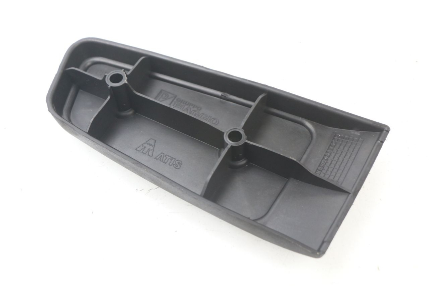photo de CALE PIED AVANT DROIT PIAGGIO MP3 LT 300 (2010 - 2016)