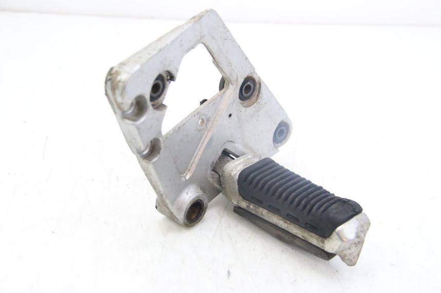 photo de CALE PIED AVANT DROIT SUZUKI GSX-F GSX  F 1100 (1988 - 1994)