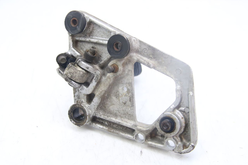 photo de CALE PIED AVANT DROIT SUZUKI GSX-F GSX  F 1100 (1988 - 1994)