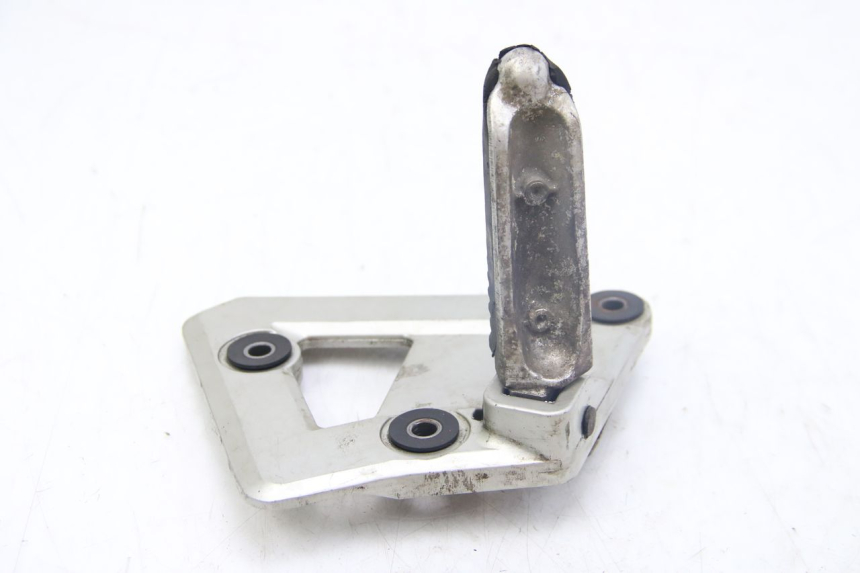 photo de CALE PIED AVANT DROIT SUZUKI GSX F GSXF 750 (1988 - 1998) - Autre angle de vue