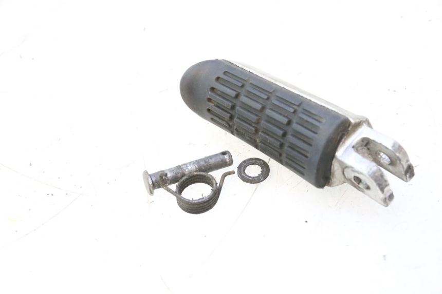 photo de CALE PIED AVANT DROIT HONDA VFR FI RC46 800 (1998 - 2001) - Gros plan technique