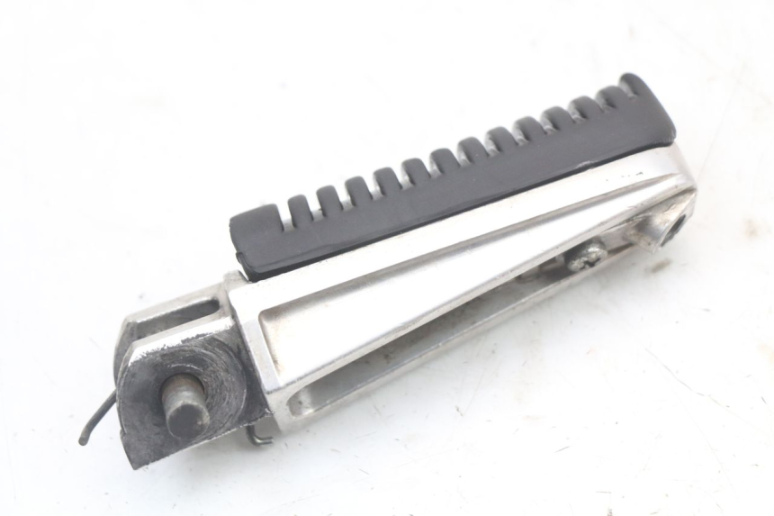 photo de CALE PIED AVANT DROIT YAMAHA XJ6 ABS 600 (2008 - 2016)