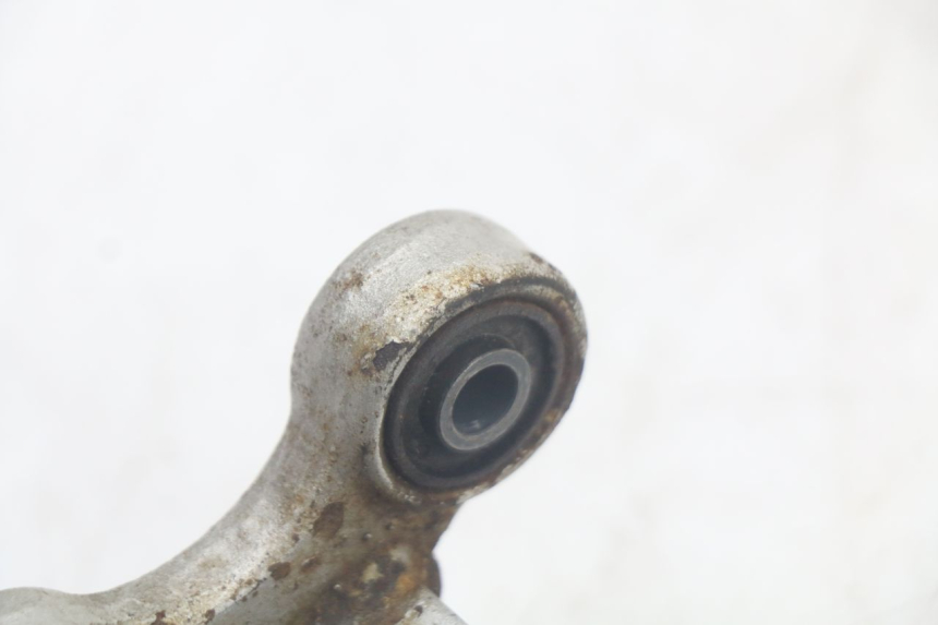 photo de CALE PIED AVANT DROIT YAMAHA FJ 3CX 1200 (1986 - 1996)