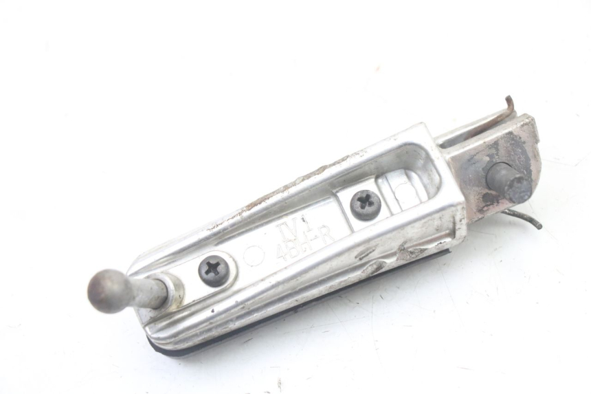 photo de CALE PIED AVANT DROIT YAMAHA FZ6 FAZER S2 600 (2007 - 2011)
