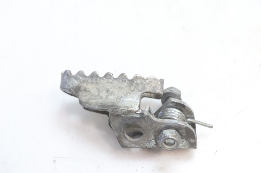 photo de CALE PIED AVANT GAUCHE HM HONDA DERAPAGE 50 (2007 - 2009) - Points de fixation