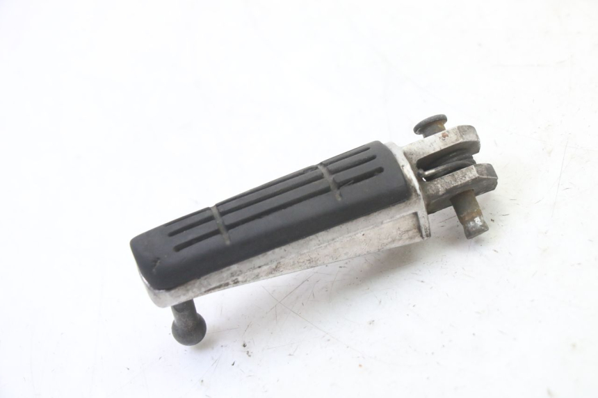 photo de CALE PIED AVANT GAUCHE YAMAHA FZ6 FAZER S2 600 (2007 - 2011)
