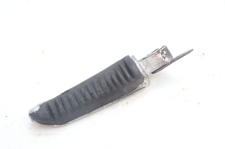 photo de CALE PIED AVANT GAUCHE SUZUKI GSX F GSXF 750 (1988 - 1998) - Vue principale