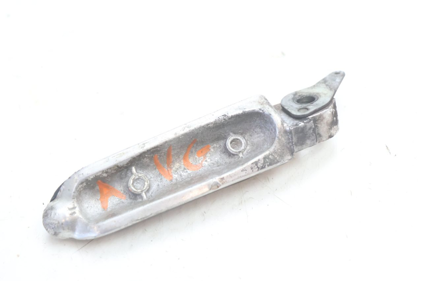 photo de CALE PIED AVANT GAUCHE SUZUKI GSX F GSXF 750 (1988 - 1998) - Gros plan technique
