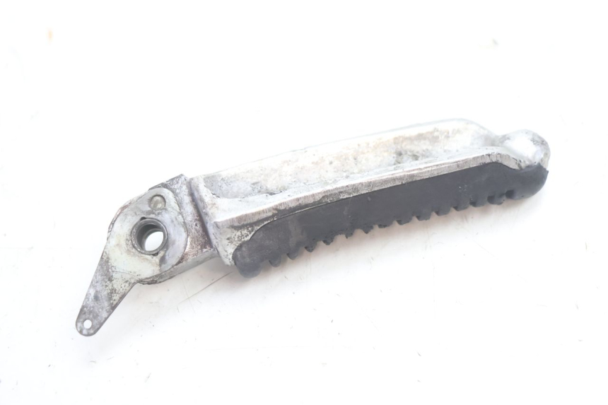 photo de CALE PIED AVANT GAUCHE SUZUKI GSX F GSXF 750 (1988 - 1998) - Vue d’ensemble