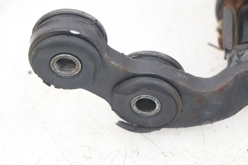 photo de REPOSE-PIED AVANT GAUCHE HONDA CM 125 (1983 - 2003)