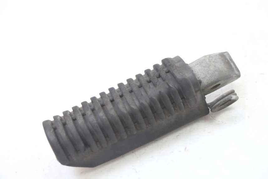 photo de CALE PIED AVANT GAUCHE BMW K 75 RT 750 (1989 - 1997)