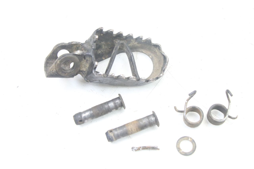 photo de CALE PIED AVANT GAUCHE KAWASAKI KX 65 (2000 - 2019)