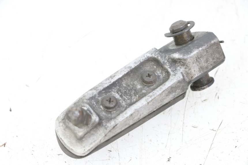 photo de REPOSE-PIED AVANT GAUCHE KAWASAKI ZR7 ZR-7 S 750 (1999 - 2004)