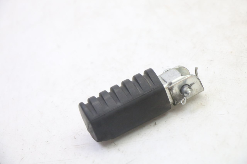 photo de CALE PIED AVANT GAUCHE YAMAHA PW 50 (1984 - 2020)
