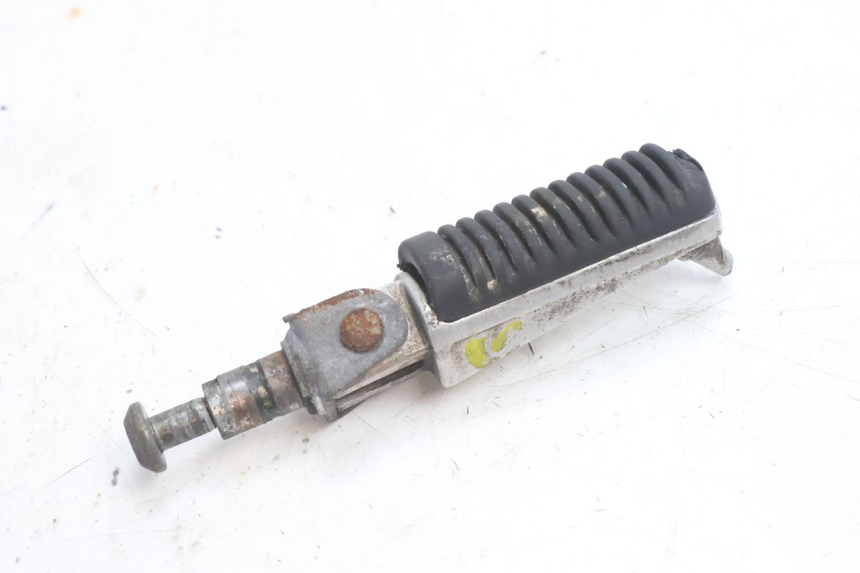 photo de CALE PIED AVANT GAUCHE YAMAHA XJR 1300 (1998 - 2002) - Zoom état d’usage