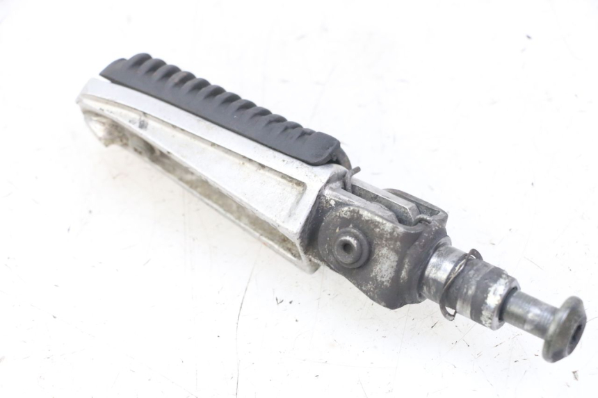 photo de CALE PIED AVANT GAUCHE YAMAHA FZS FAZER 600 (2001 - 2003)