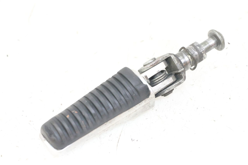 photo de CALE PIED AVANT GAUCHE YAMAHA FZS FAZER 600 (2001 - 2003)