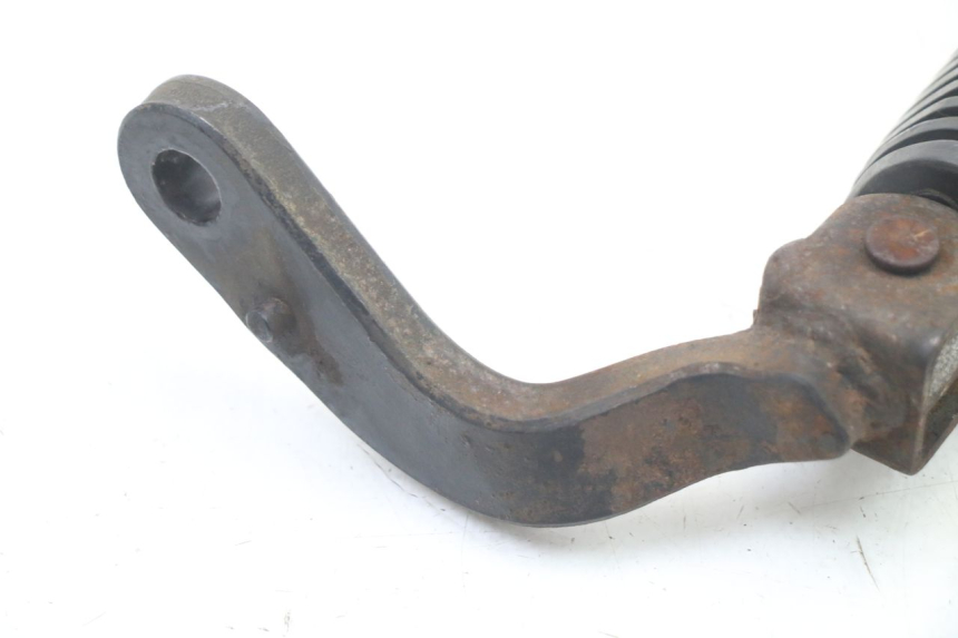 photo de CALE PIED AVANT GAUCHE YAMAHA SR 125 (1982 - 2003)