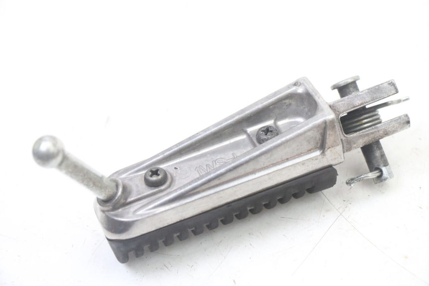 photo de CALE PIED AVANT GAUCHE YAMAHA TRACER 7 700 (2020 - 2024) - Gros plan technique