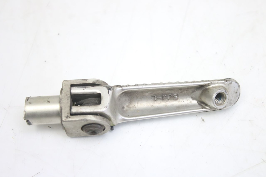 photo de REPOSE-PIED AVANT GAUCHE YAMAHA YZF R1 1000 (2007 - 2008)