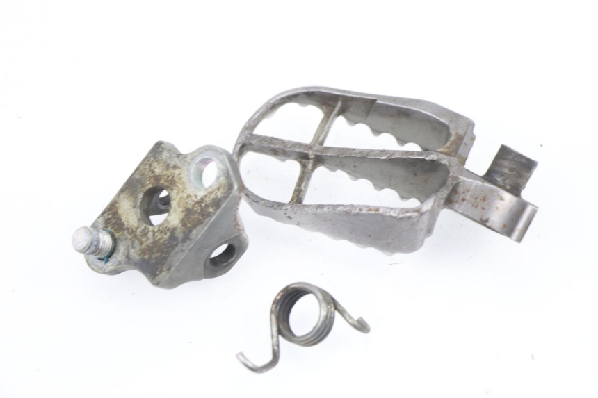 photo de CALE PIED AVANT GAUCHE YAMAHA YZF YZ-F 450 (2006 - 2009) - Autre angle de vue