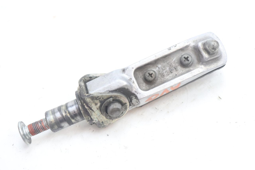 photo de CALE PIED AVANT GAUCHE KAWASAKI ZX-6R ZX6R 600 (2000 - 2002) - Gros plan technique