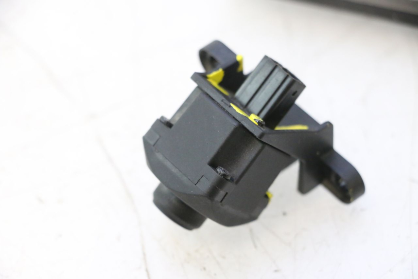 photo de CAMERA DE RECUL PIAGGIO MP3 HPE 530 (2022 - 2026) - Pièce contrôlée