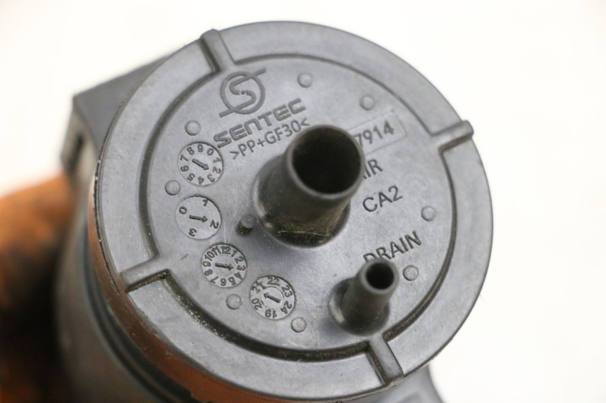 photo de CANISTER PEUGEOT SPEEDFIGHT 4 4T EFI 50 (2021 - 2025) - Détail de la pièce