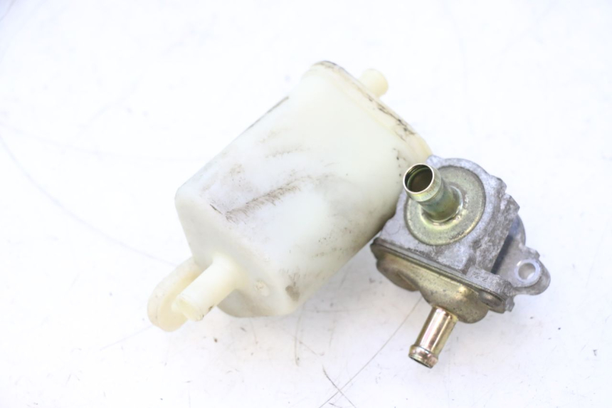 photo de CANISTER YAMAHA YP MAJESTY 125 (2002 - 2006) - Détail de la pièce