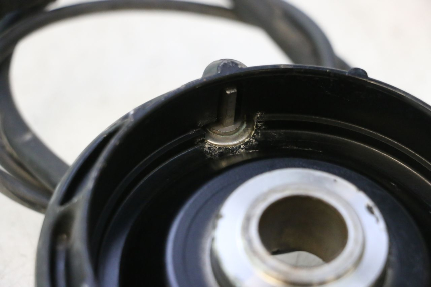 photo de CAPTEUR ABS ARRIERE YAMAHA FJR 1300 (2001 - 2005) - Zoom état d’usage