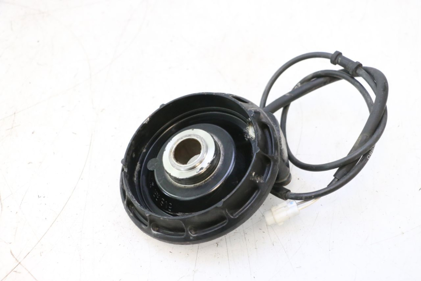 photo de CAPTEUR ABS ARRIERE YAMAHA FJR 1300 (2001 - 2005) - Autre angle de vue