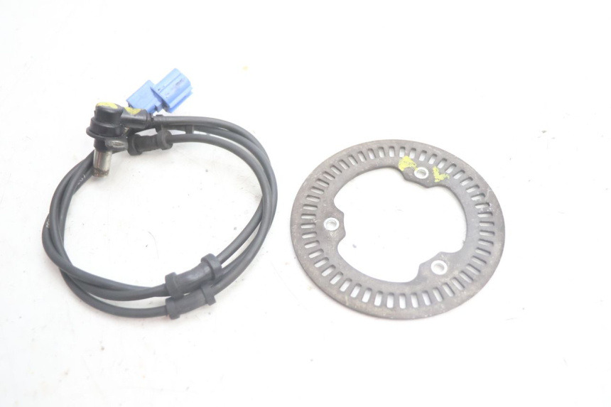 photo de CAPTEUR ABS AVANT SUZUKI BURGMAN EXECUTIVE ABS 650 (2006 - 2012) - Détail de la pièce