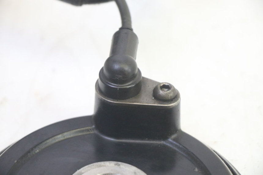 photo de CAPTEUR ABS AVANT YAMAHA FJR ABS 1300 (2006 - 2012) - Autre angle de vue