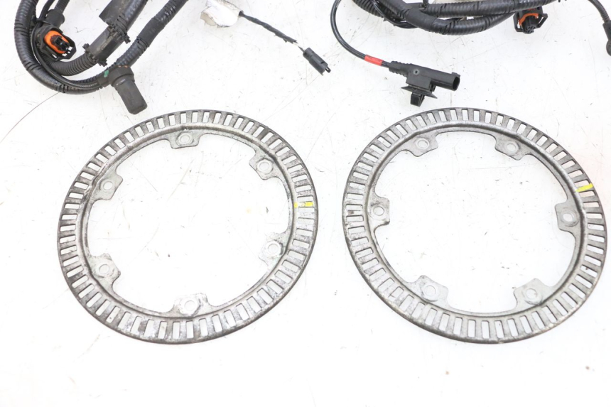 photo de CAPTEUR ABS AVANT PIAGGIO MP3 HPE 300 (2019 - 2026) - Zoom composants