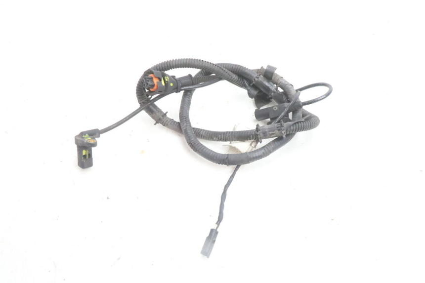 photo de CAPTEUR ABS AVANT PIAGGIO MP3 500 (2016 - 2018) - Gros plan technique