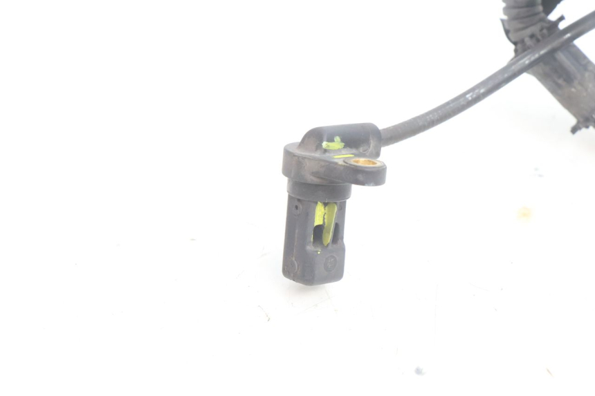 photo de CAPTEUR ABS AVANT PIAGGIO MP3 500 (2016 - 2018) - Points de fixation